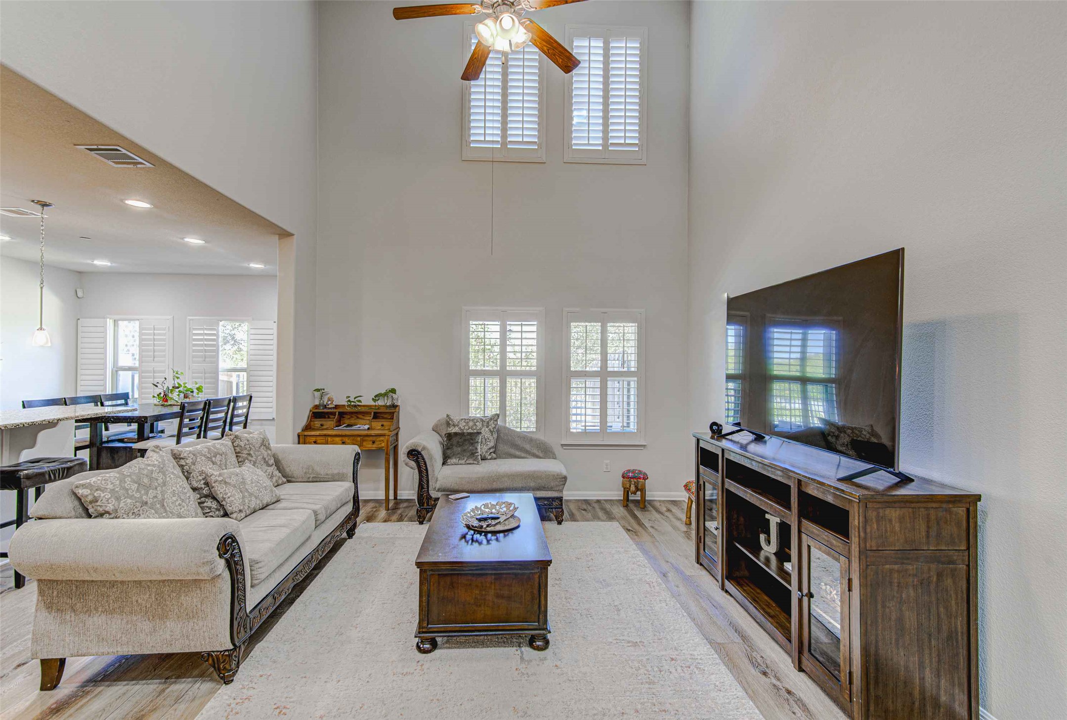 2214 S Lakeline Blvd 417 — photo