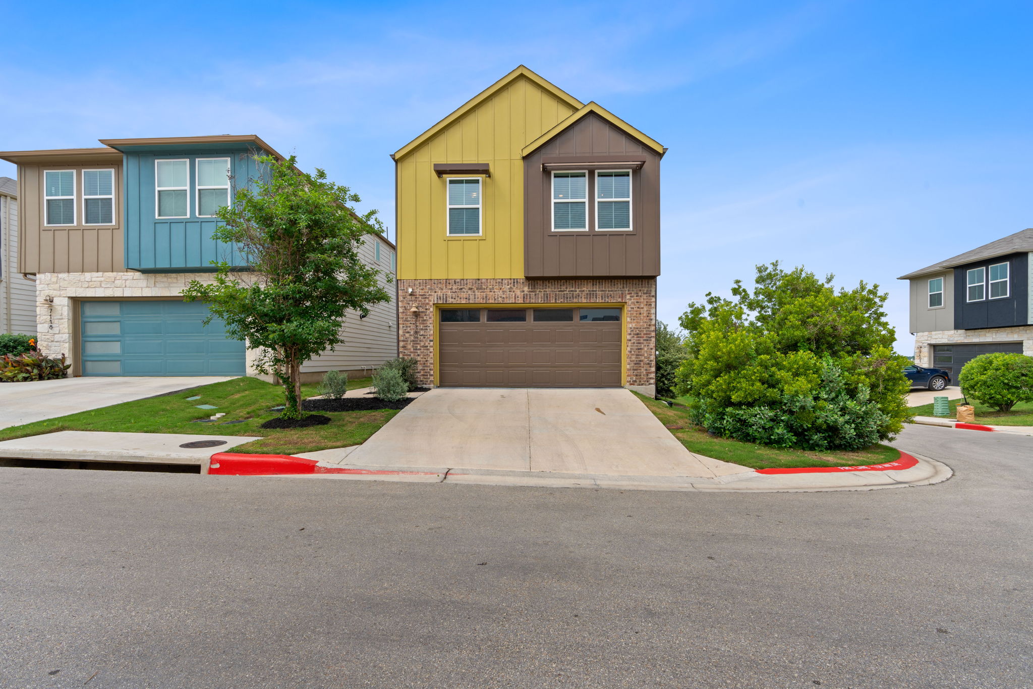 7120 Silver Star Ln — photo