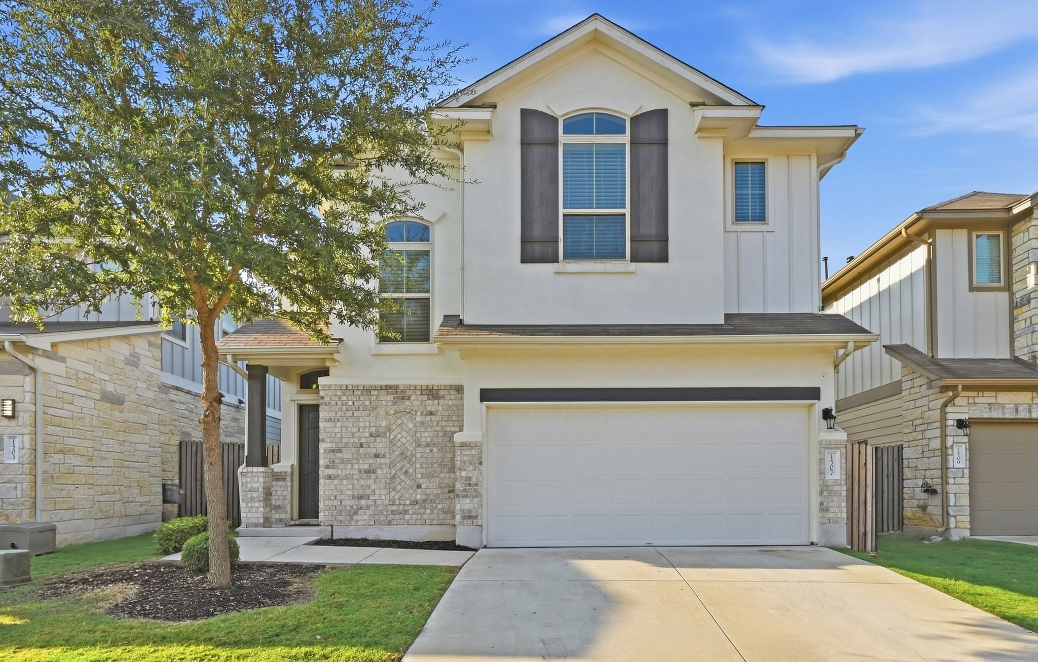 1507 Falconer Way — photo