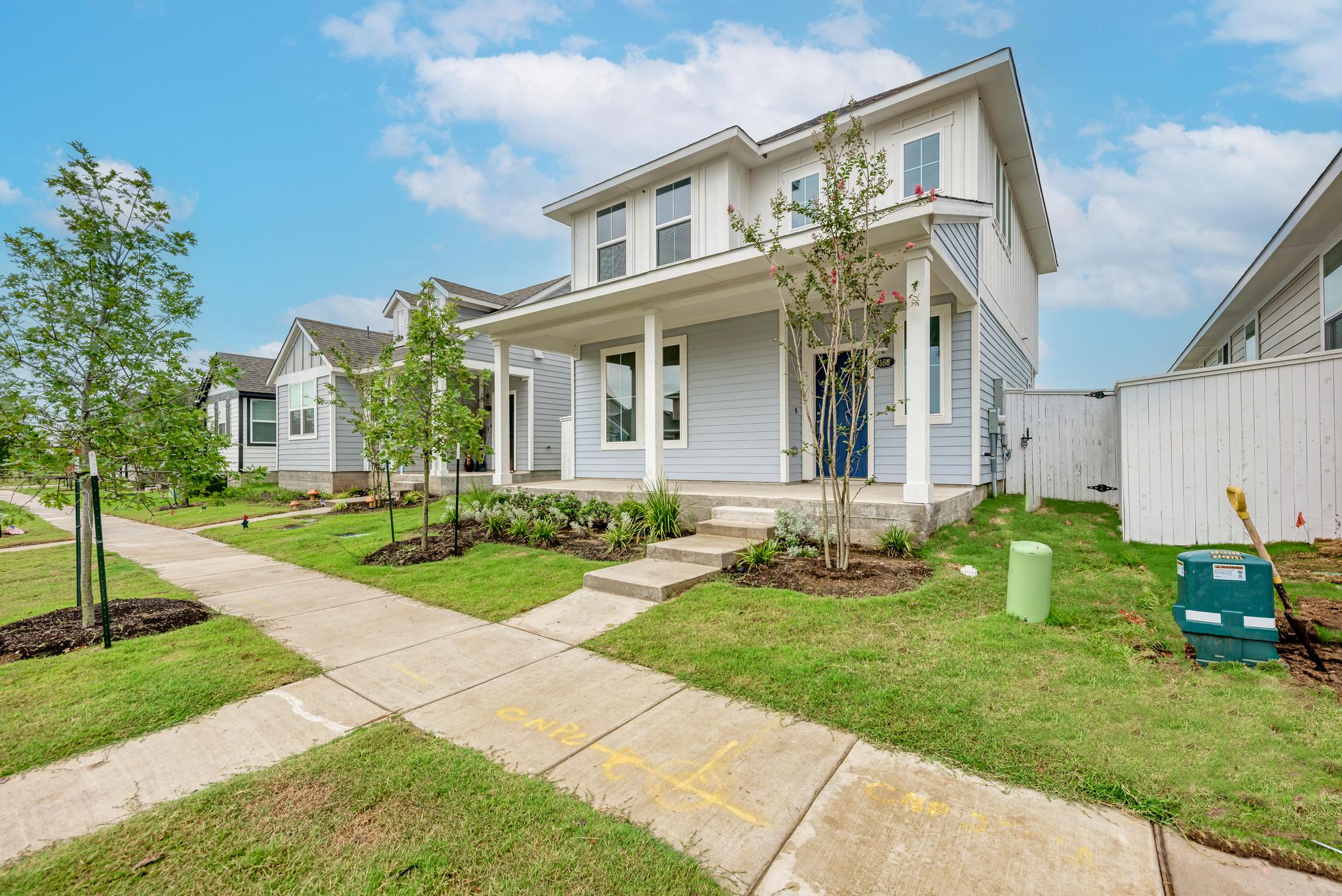 158 Daylily Dr — photo