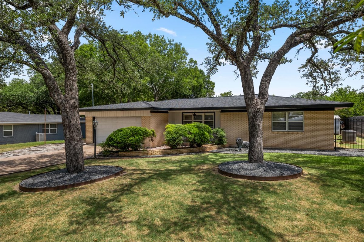 11901 Oak Trl — photo