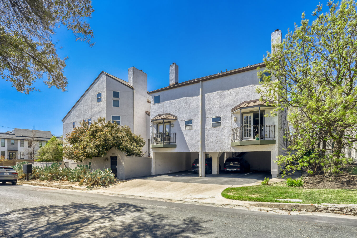 1500 Woodlawn Blvd 105 — photo
