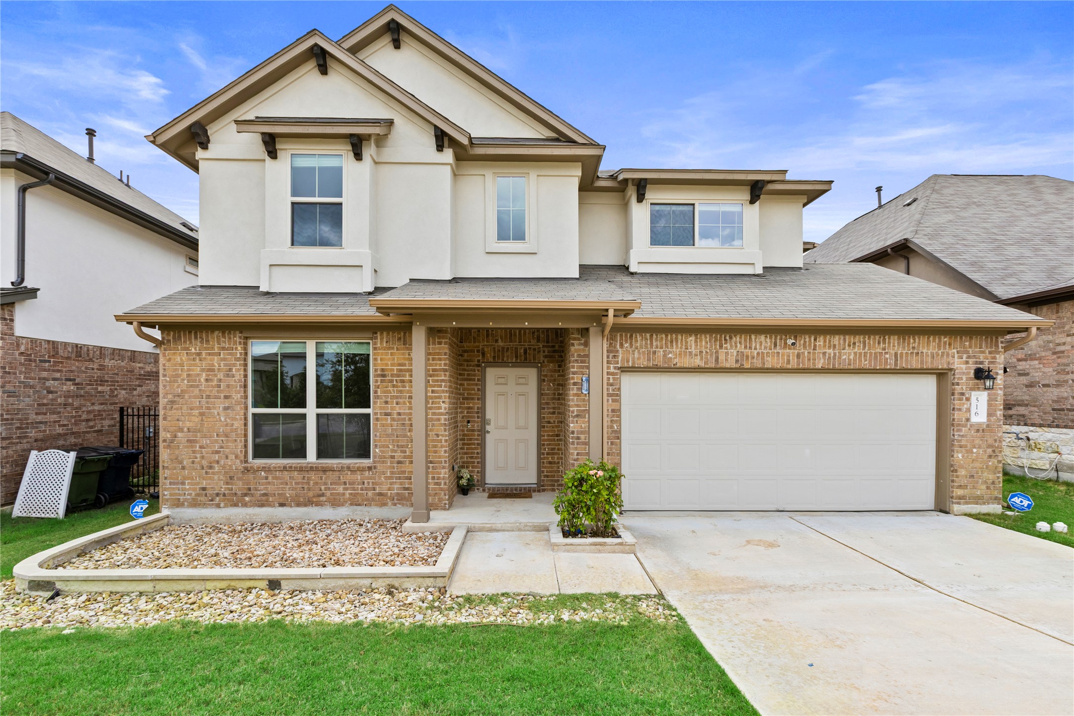 516 Arrowhead Vine St — photo
