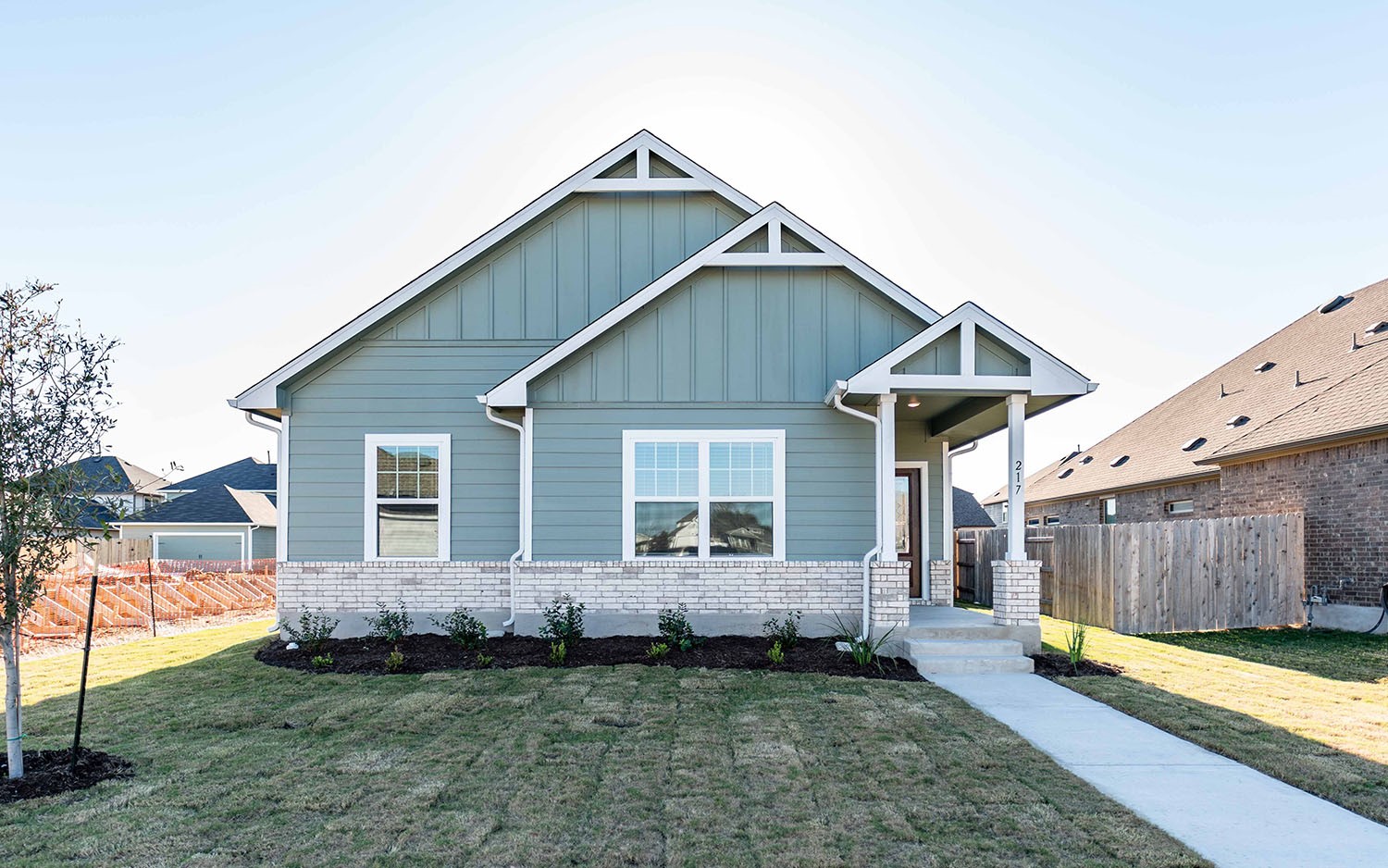 217 Everglades Dr — photo