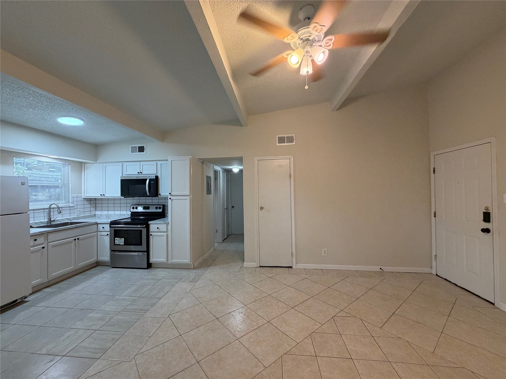 1100 N Meadows Dr 104 — photo