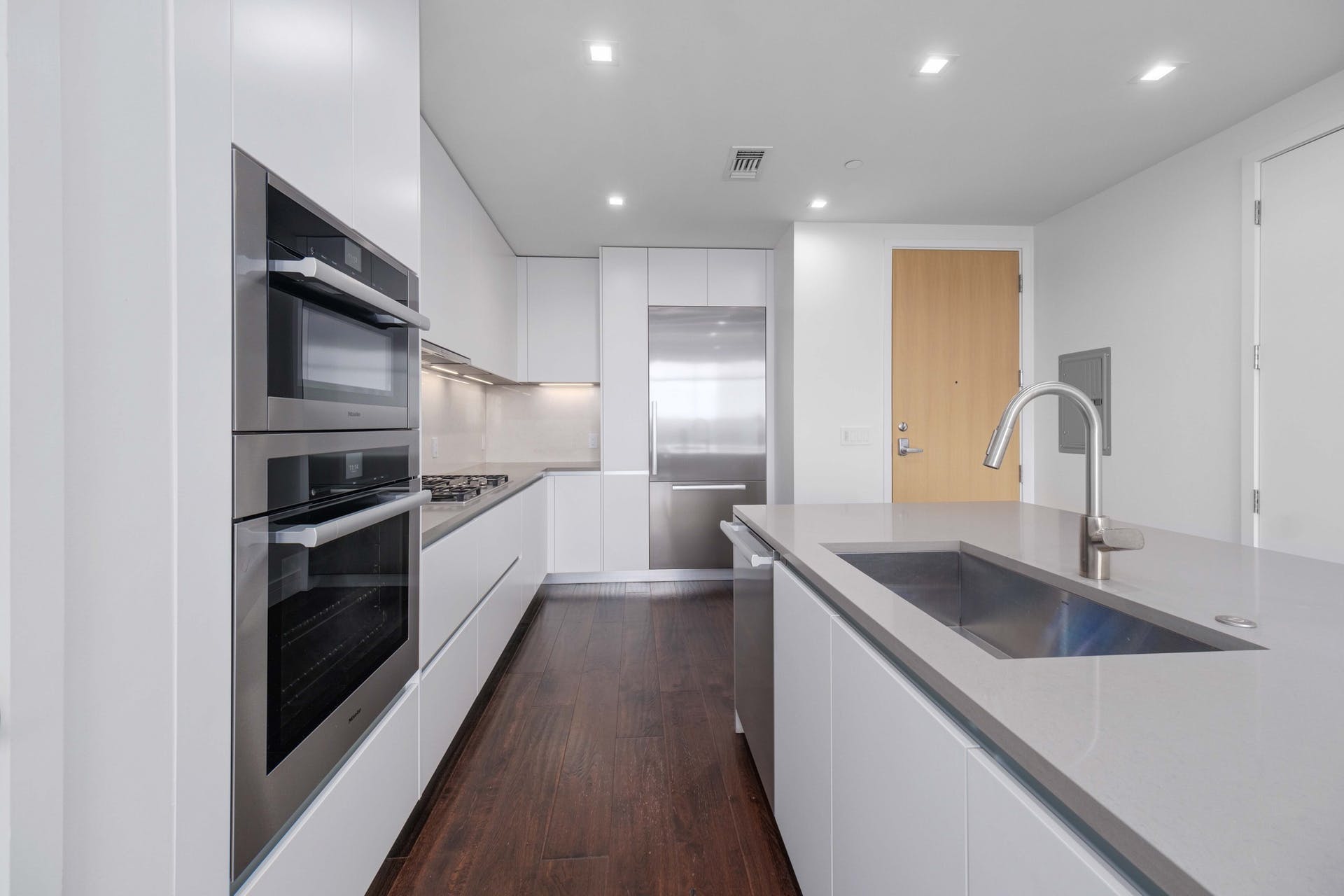 501 West Ave 2302 — photo