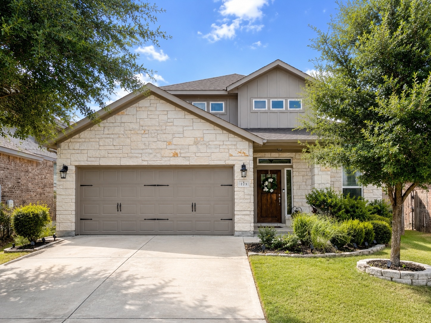 223 Volterra CV — photo