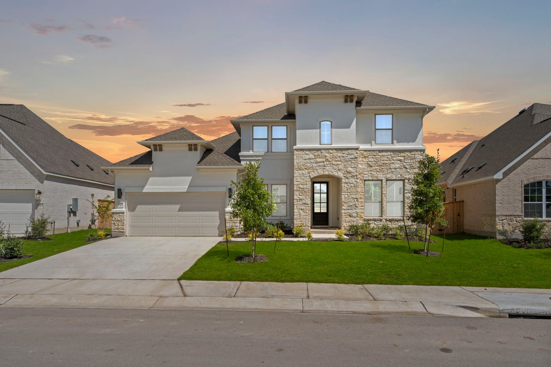 1117 Ellensburg Dr — photo