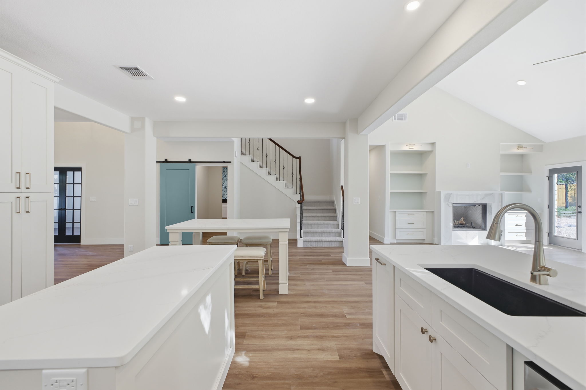 3011 River Way — photo