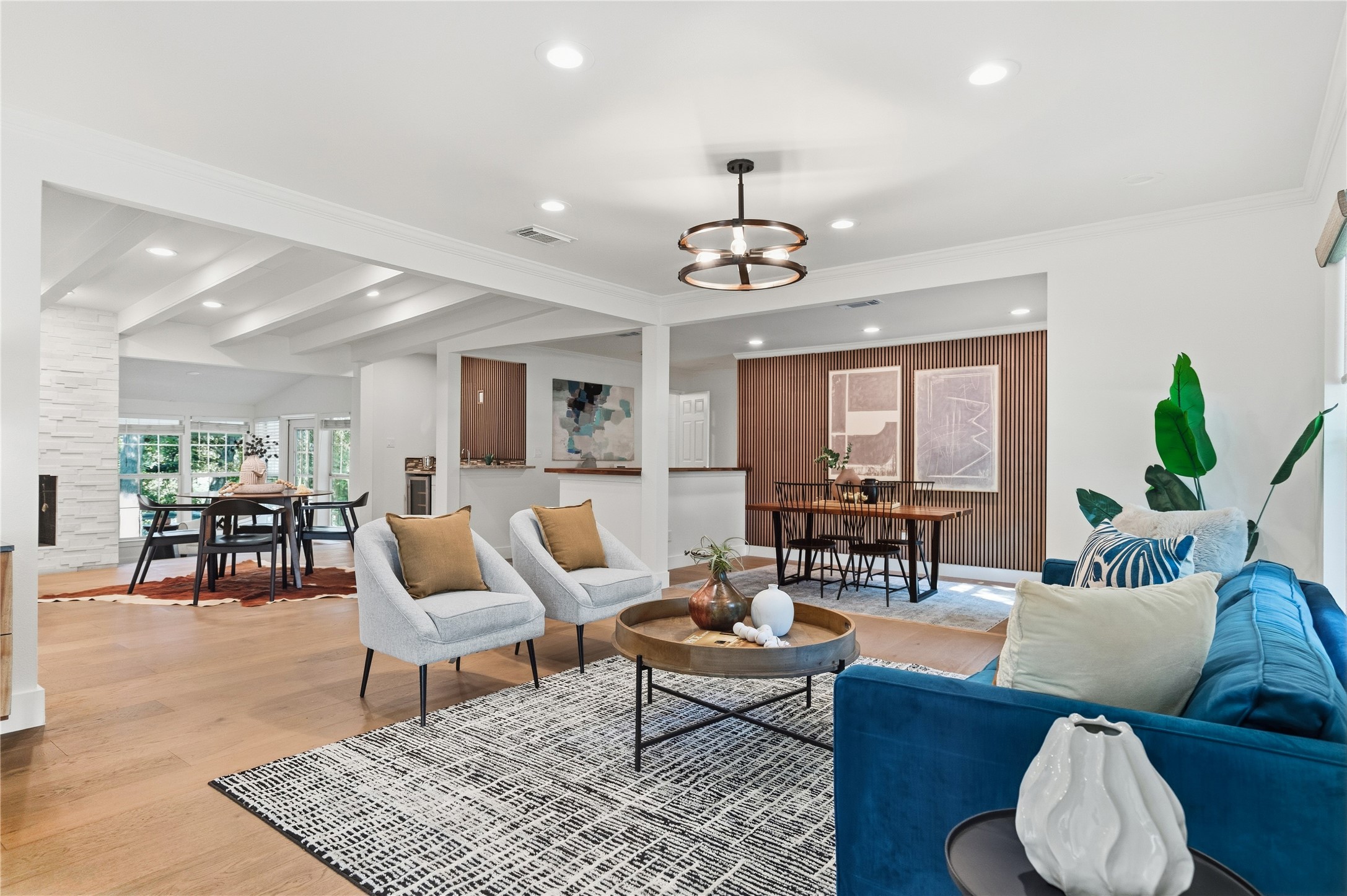 5718 Highland Hills Dr — photo
