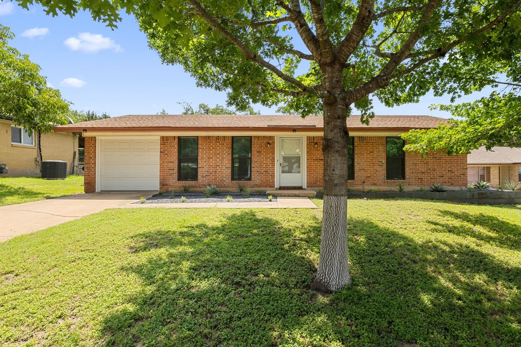 2409 Glen Springs Way — photo