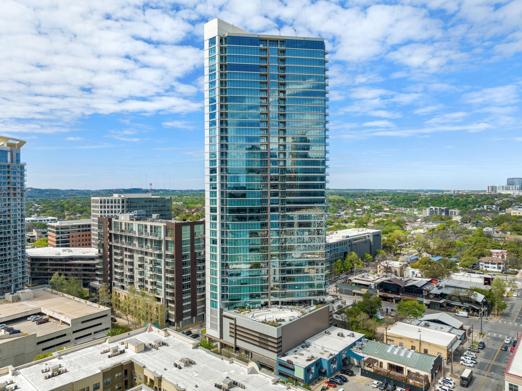 501 West Ave 3403 — photo