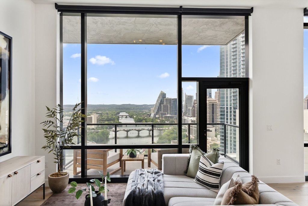 70 Rainey St 2208 — photo