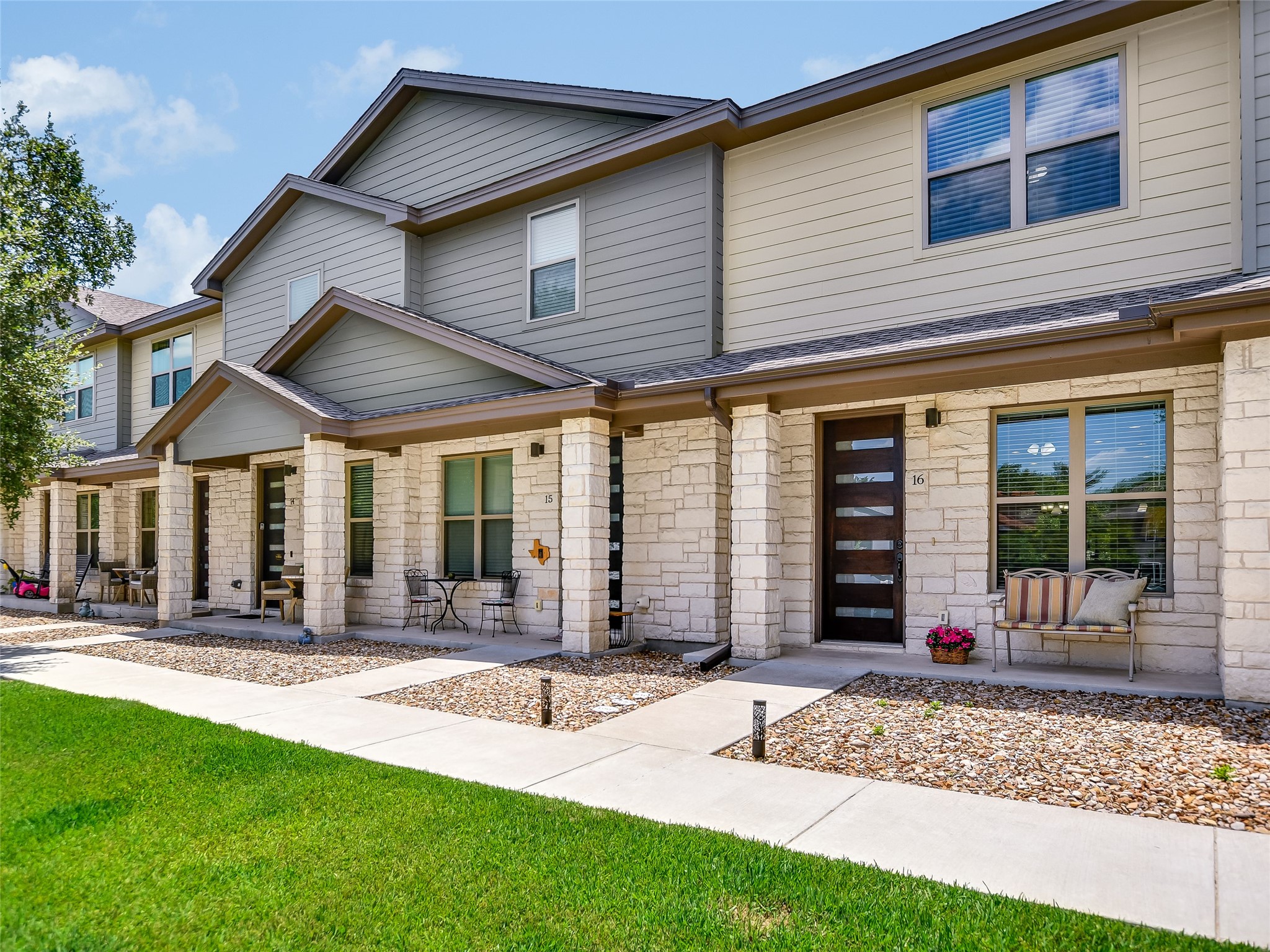 18803 Hogan Cir 16 — photo