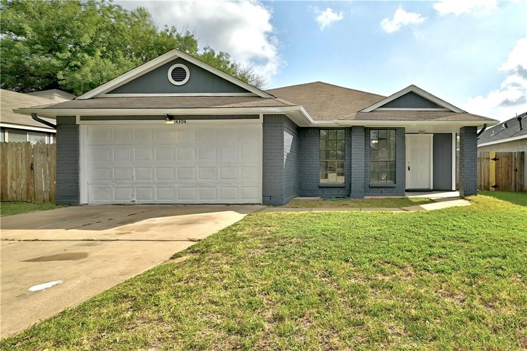 14304 Vandever St — photo