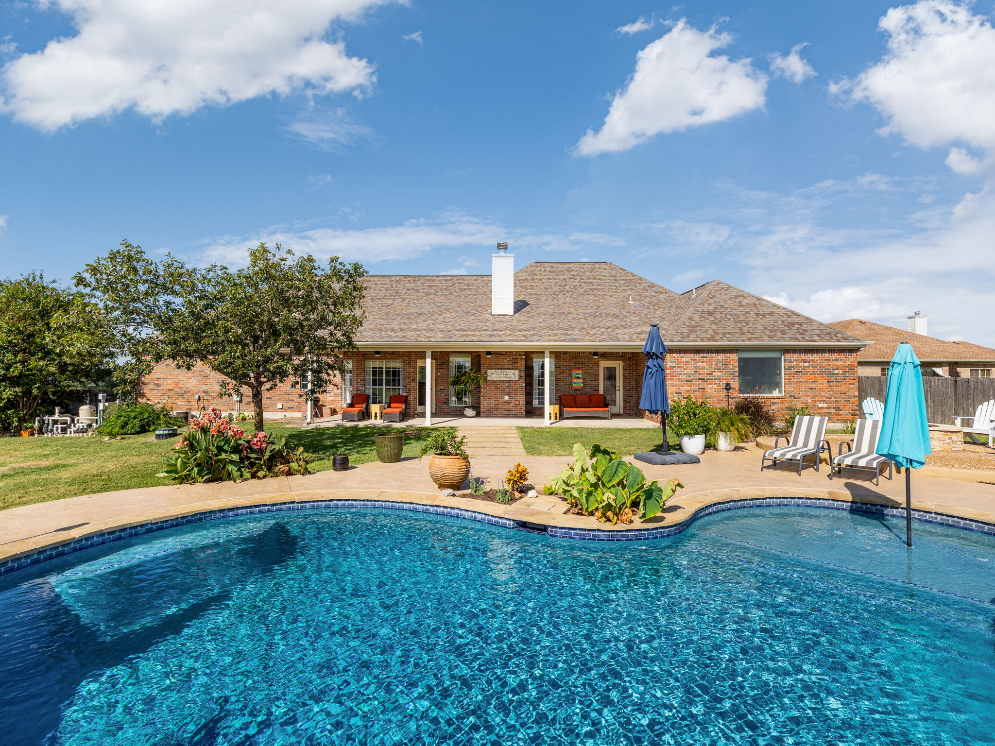 155 Comanche Cir — photo
