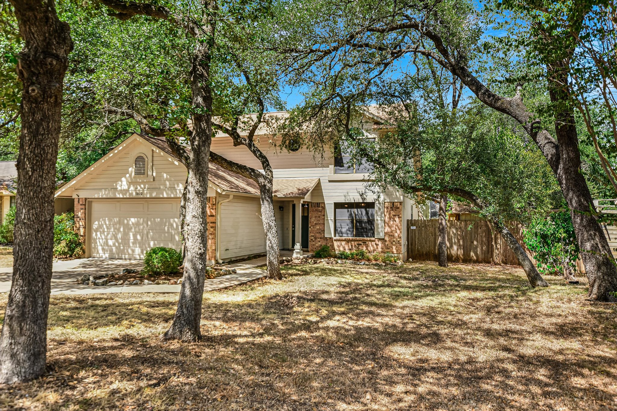 7010 Riverton Dr — photo