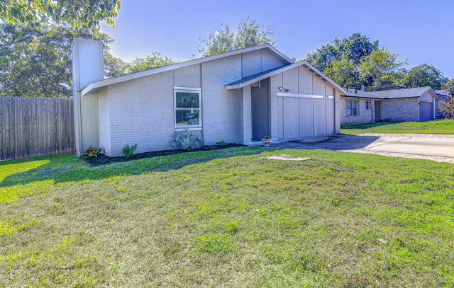 6901 Skynook Dr — photo