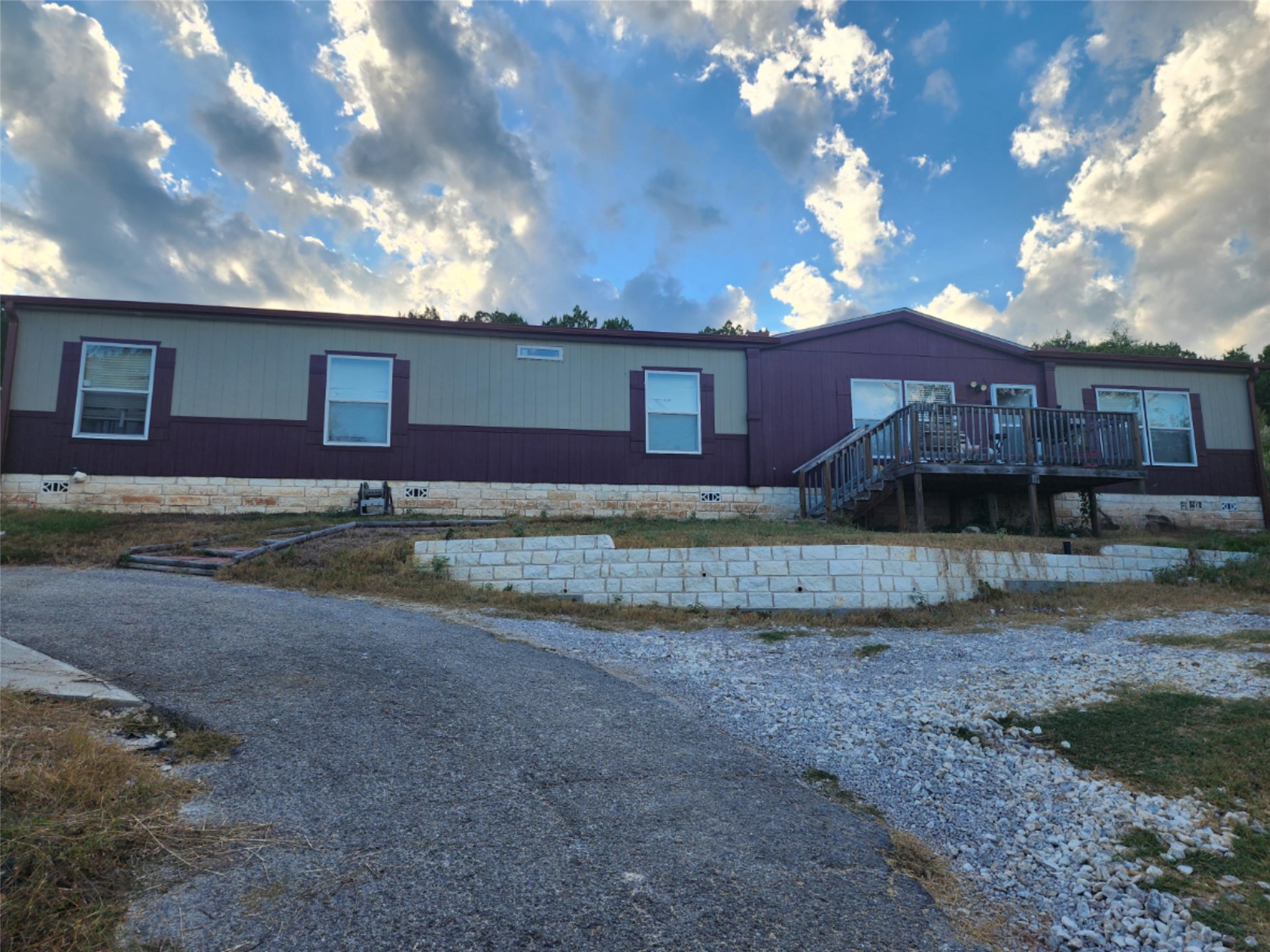 21514 Cherry Hollow Dr — photo