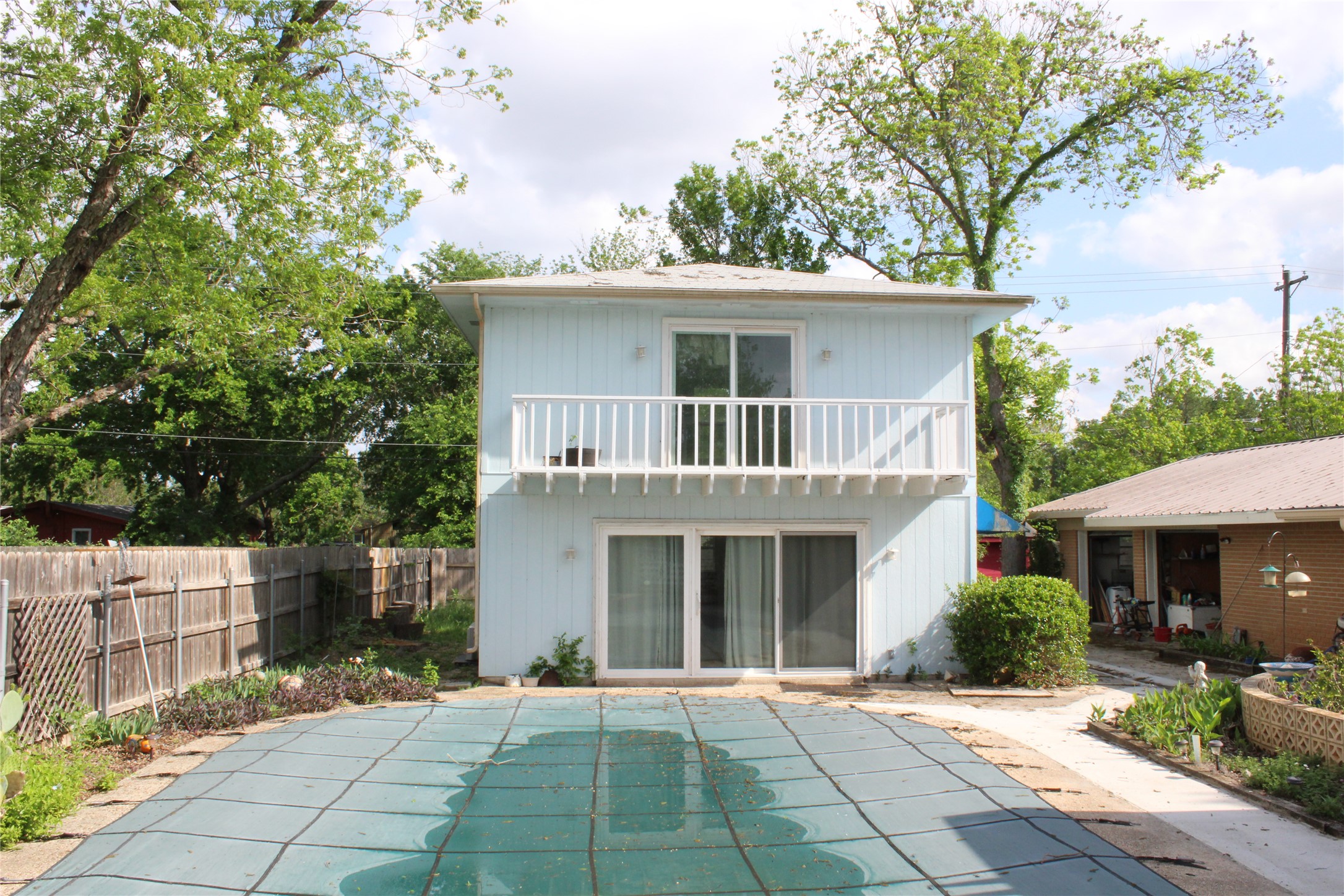 1010 W Live Oak St B — photo