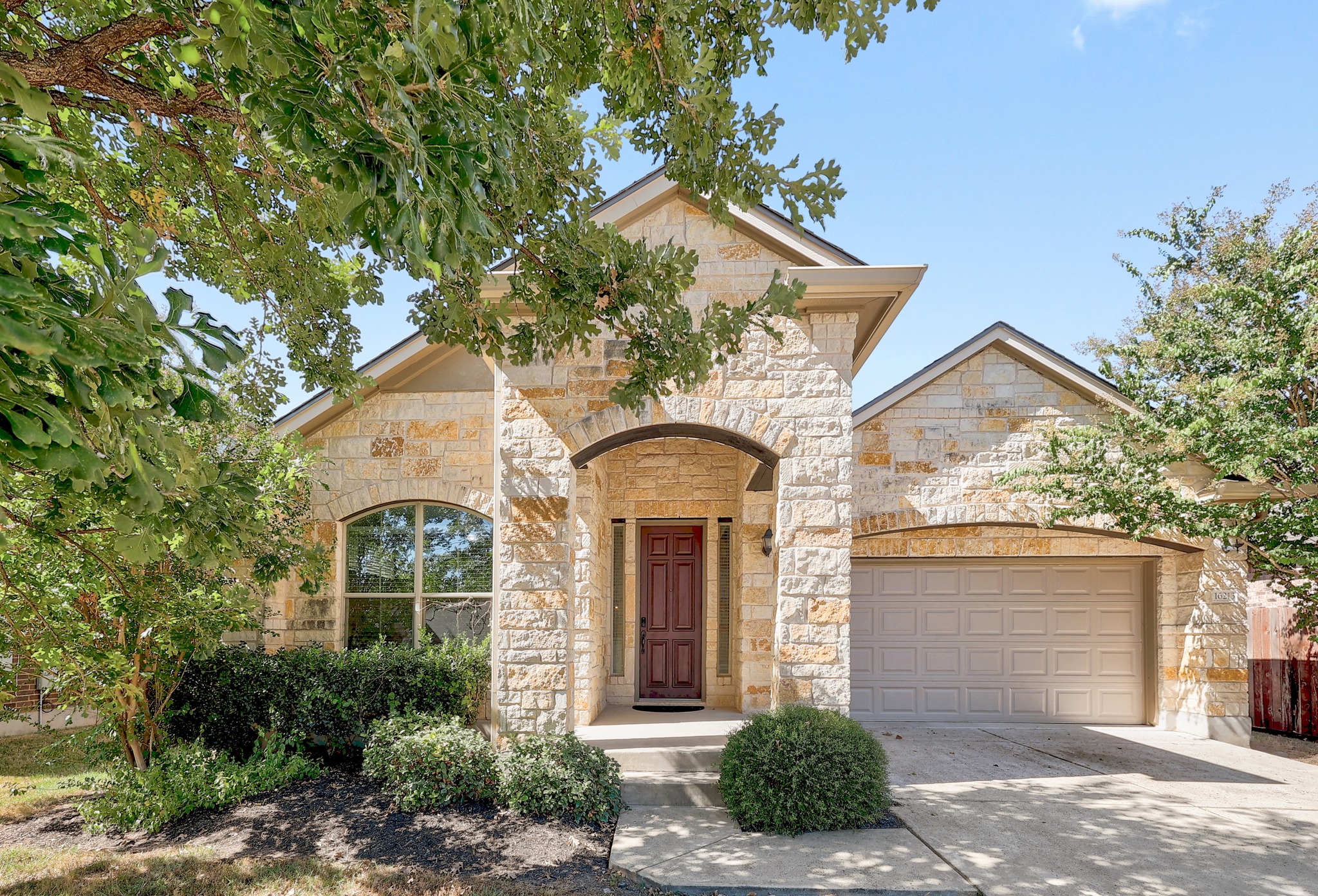 16213 Cantania CV — photo