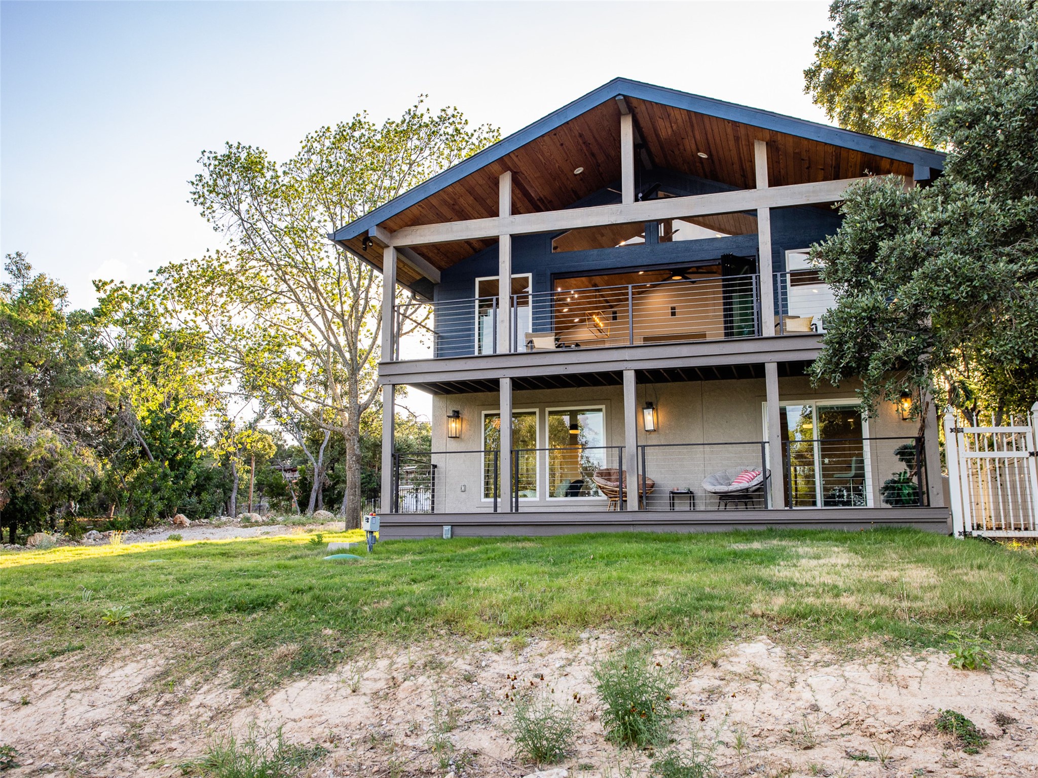 874 Lakebreeze Dr — photo