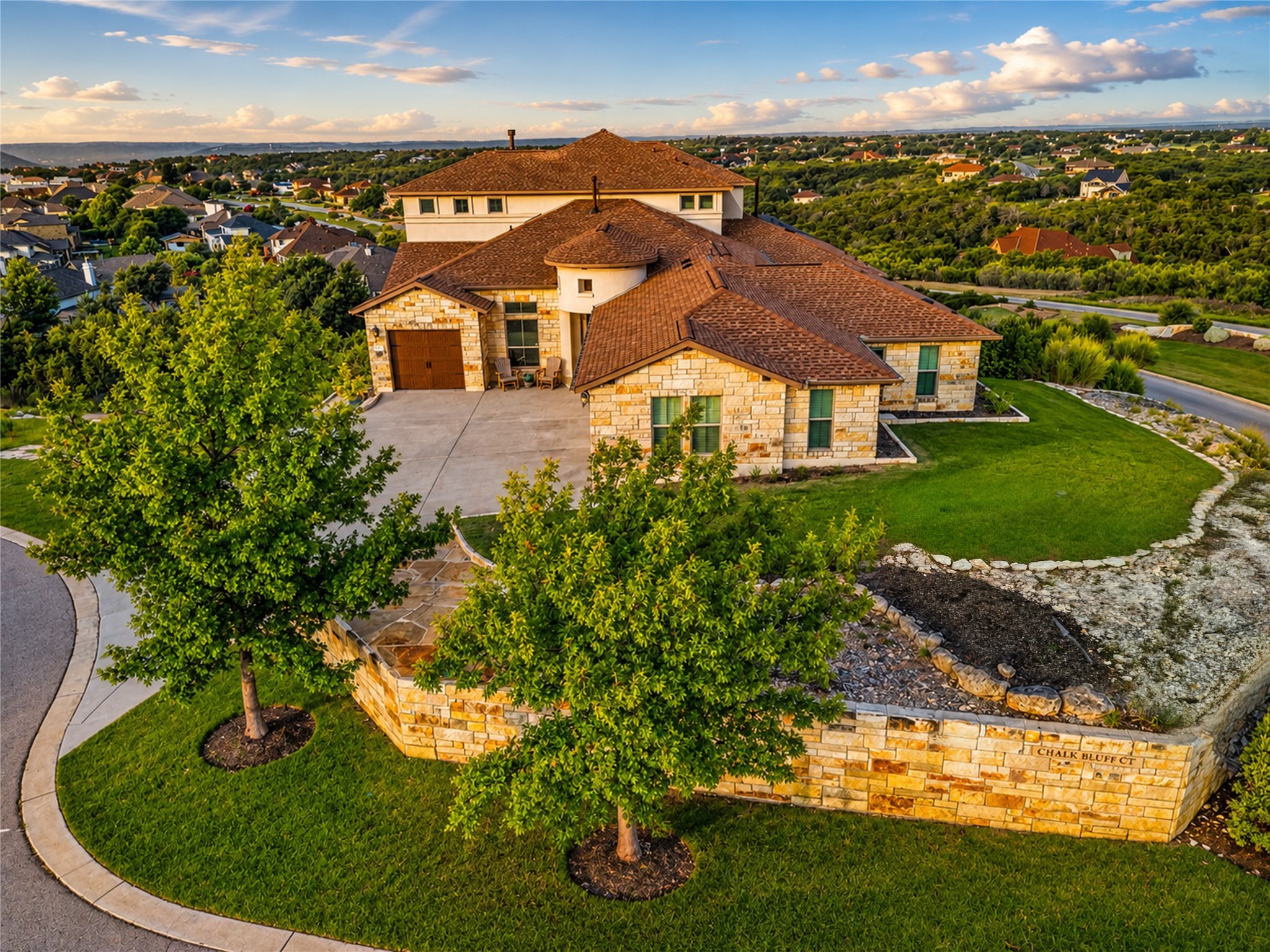 1501 Chalk Bluff Ct — photo