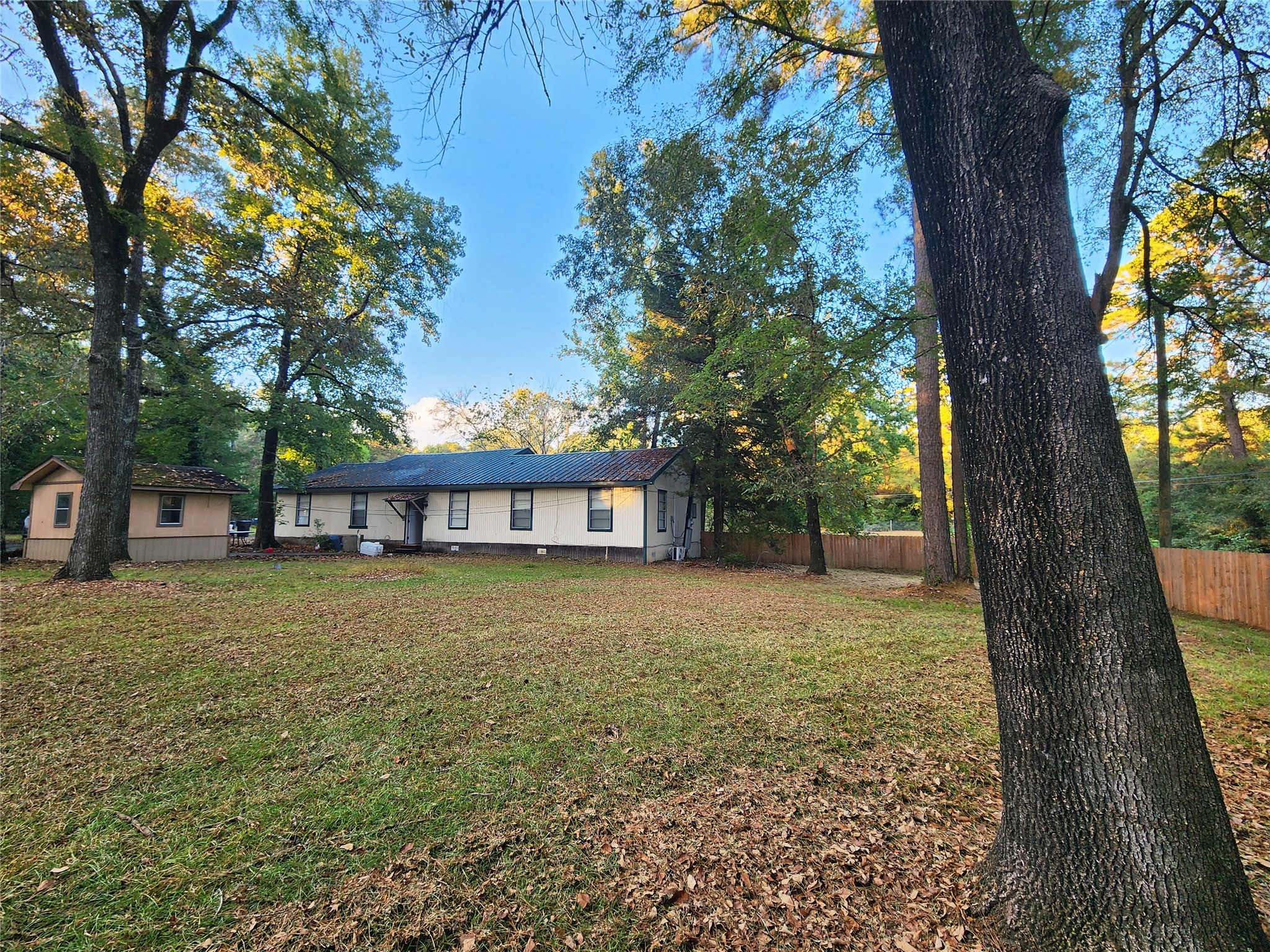 125 Hunters Dr — photo
