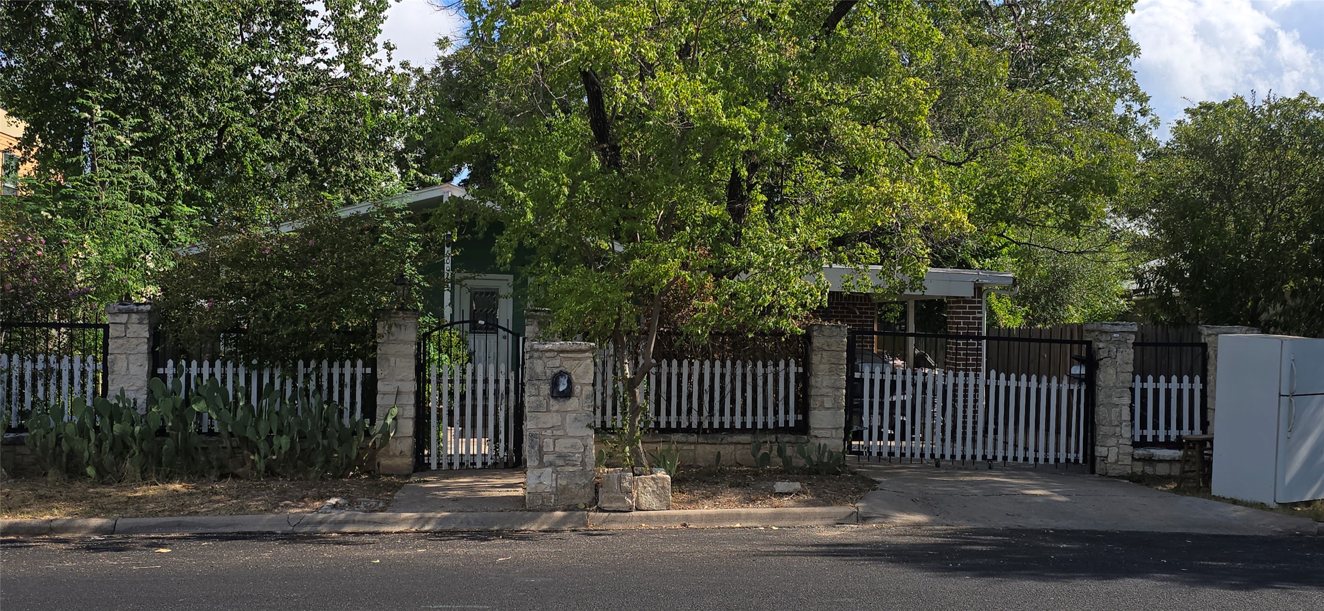 6002 Fairway St — photo