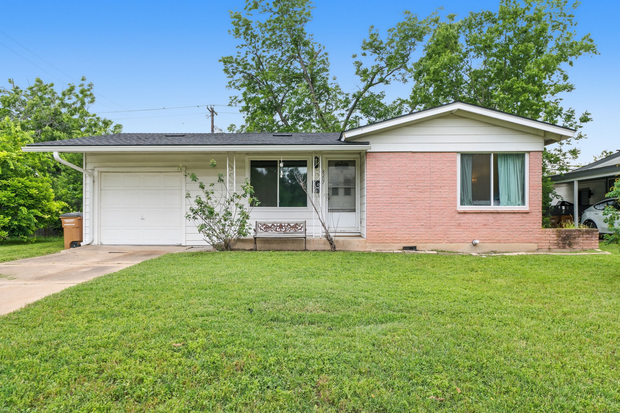 8207 Lazy Ln — photo