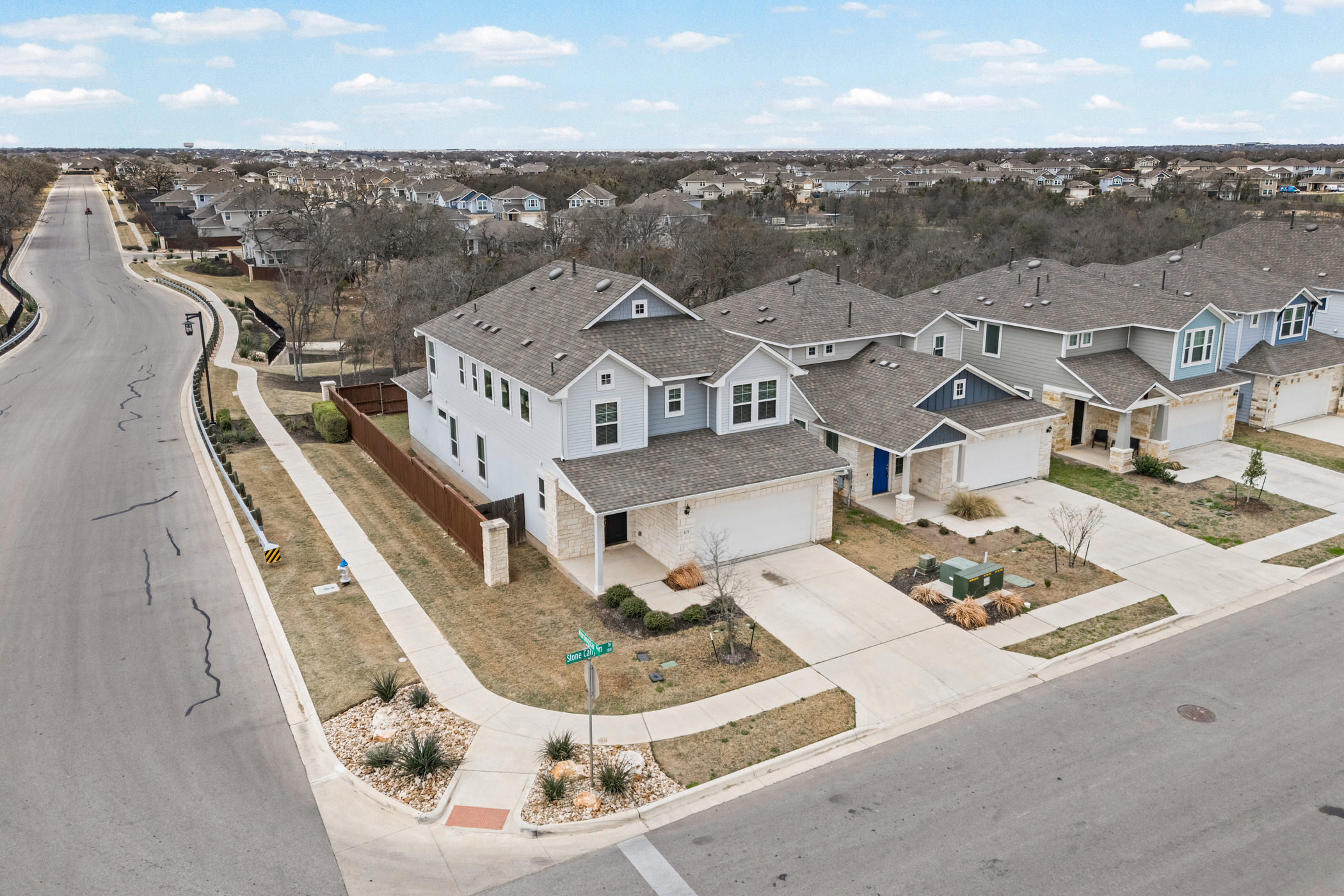 101 Stone Canyon Dr — photo