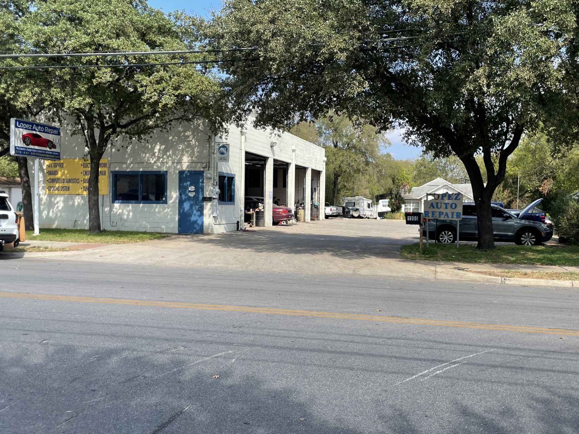 1900 Fortview Road, Austin, TX 78704