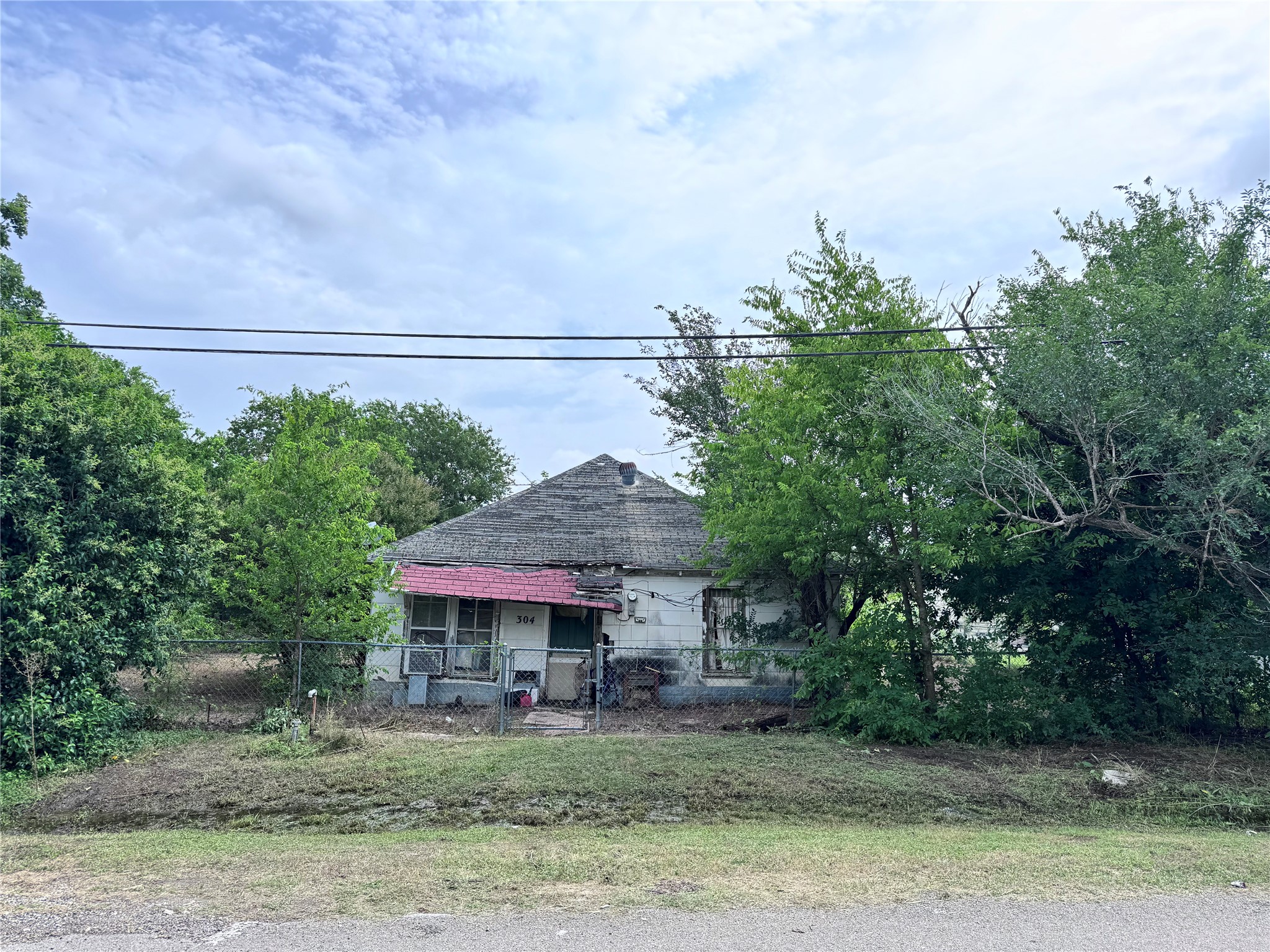 304 E Prairie Ave — photo