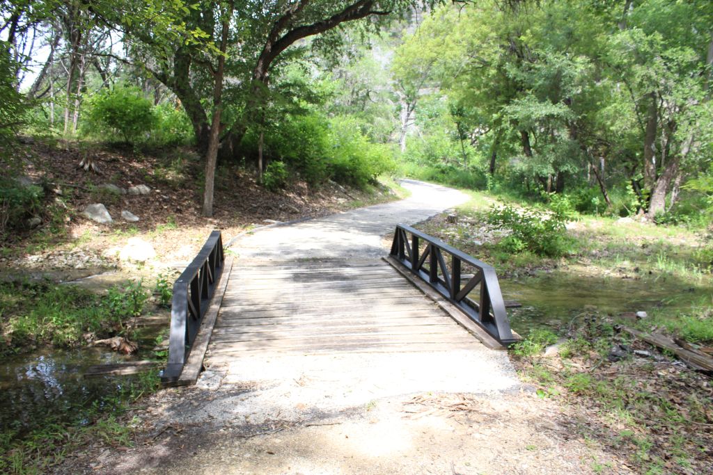17234 E Reed Parks Road, Jonestown, TX 78645 — photo 3