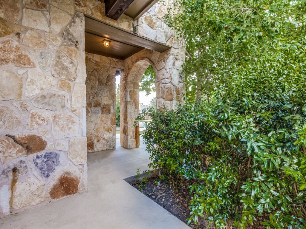 512 Eagle Brook Lane, Buda, TX 78610 — photo 2