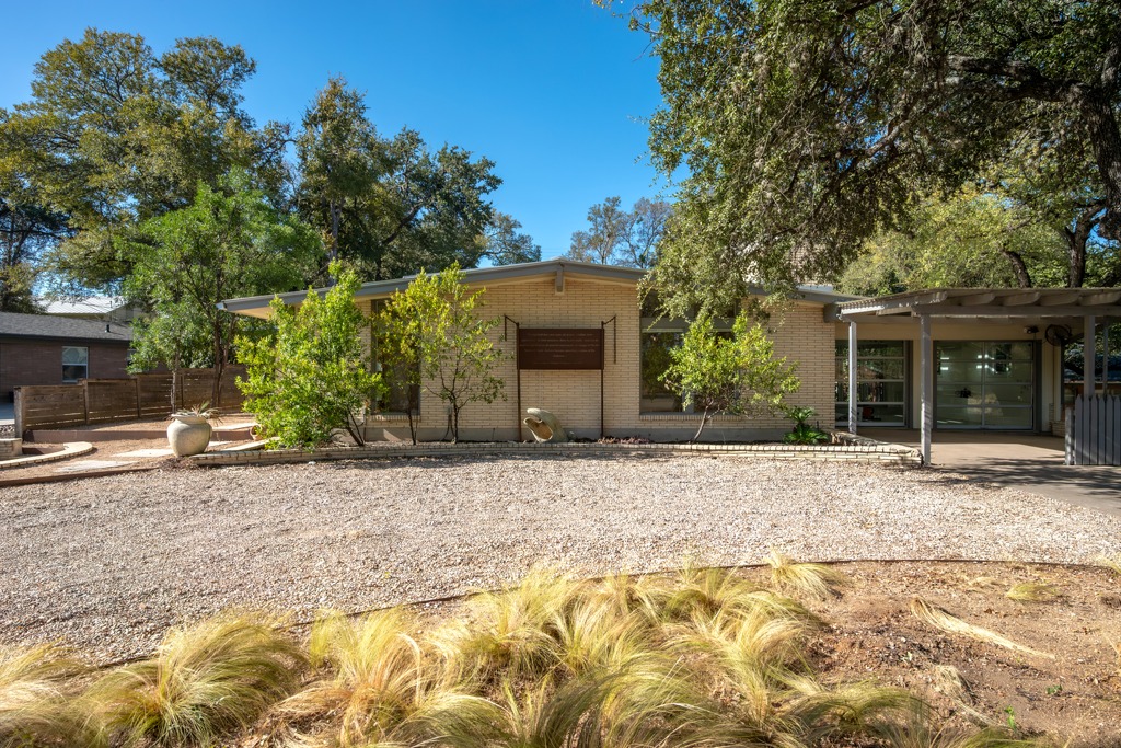 833 E 38th Street, Austin, TX 78705 — photo 3