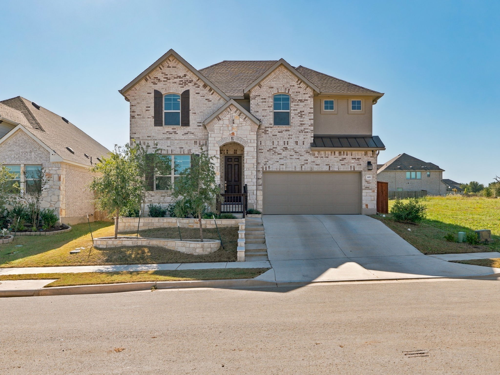 631 Breeze Hollow Ln — photo