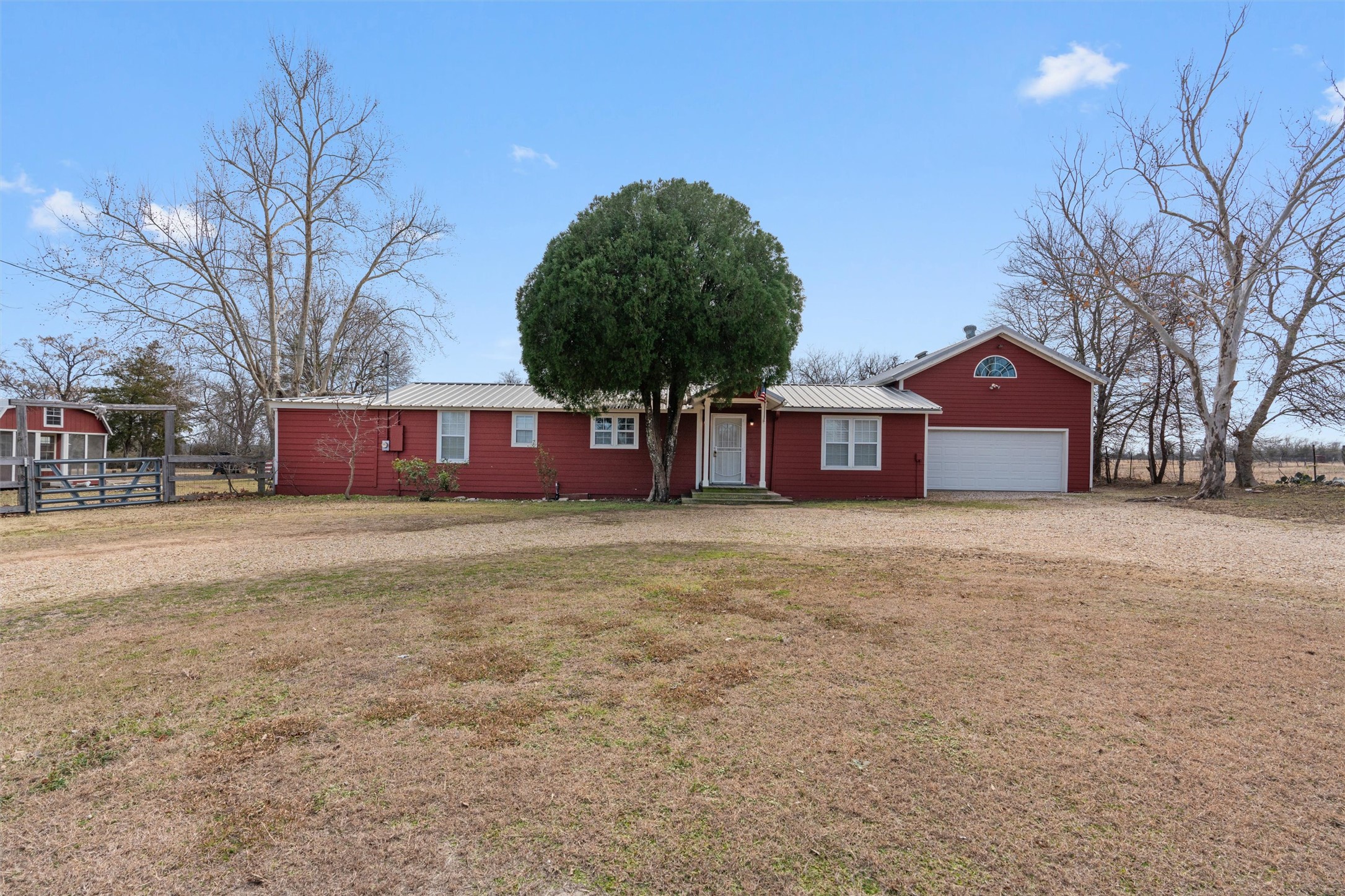 8889 N FM 487 — photo