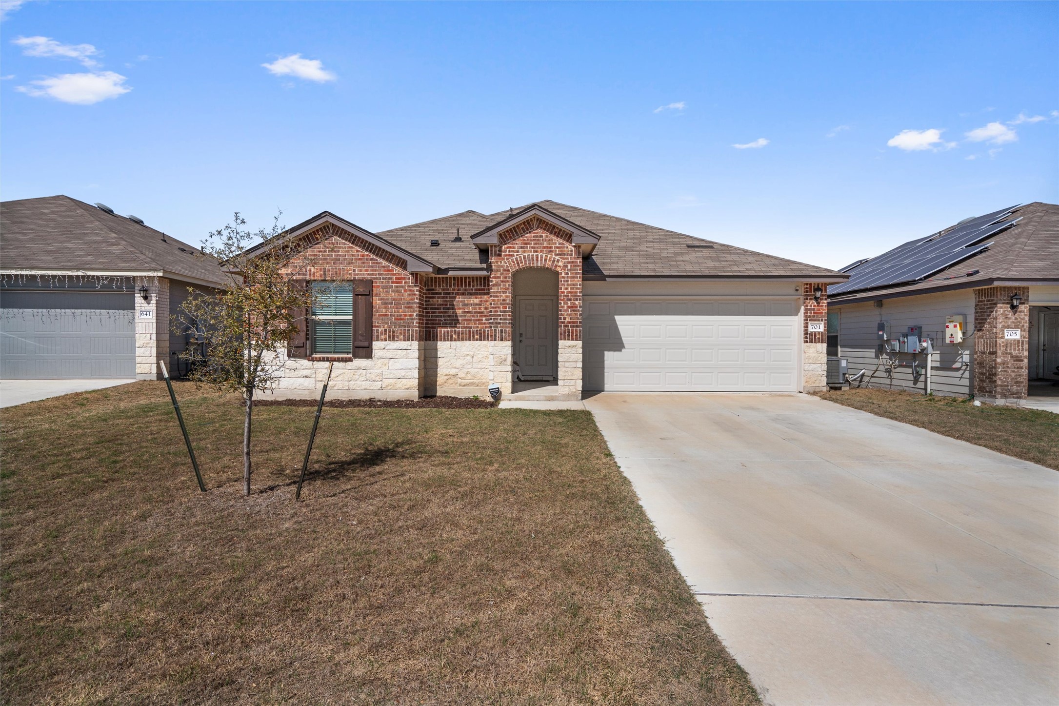 701 Taggart Trl — photo