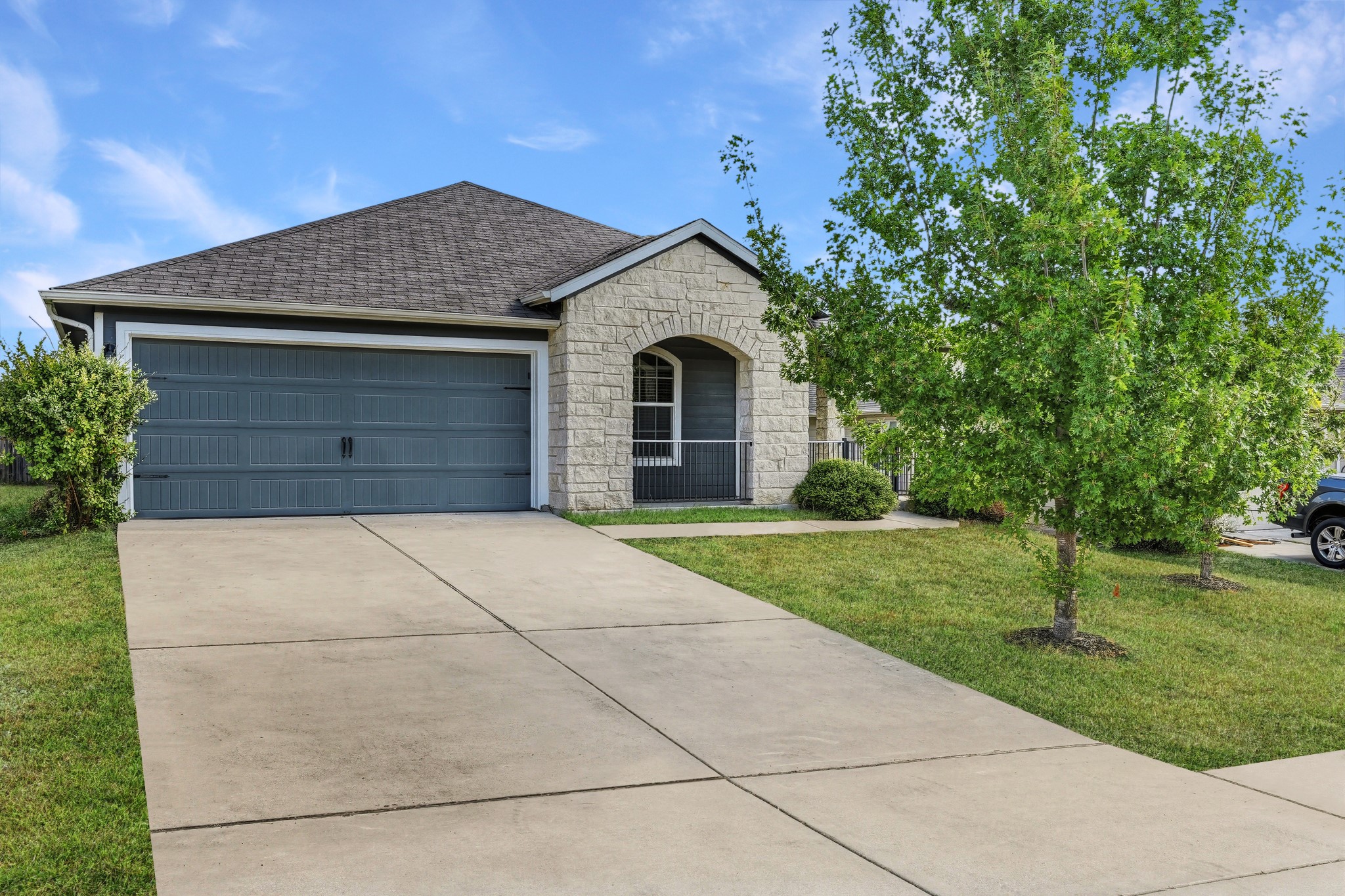 132 Denton Dr — photo