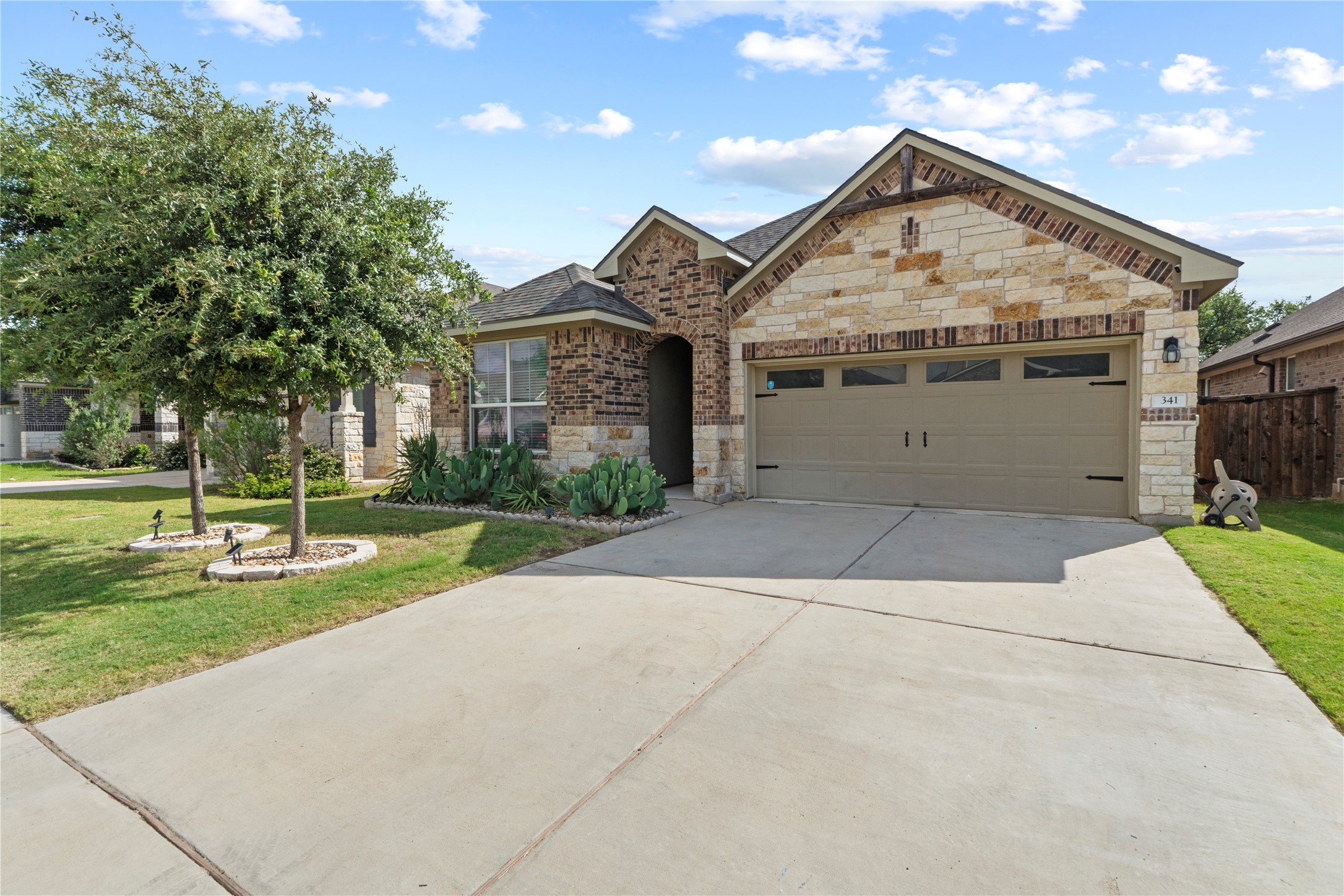341 Peace Pipe Way — photo
