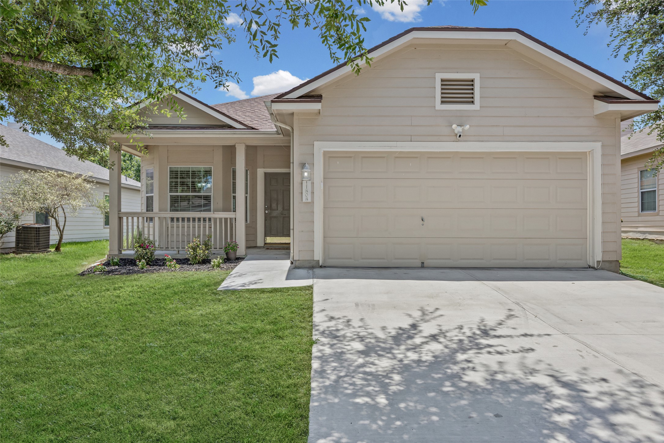 11808 Bastrop St — photo