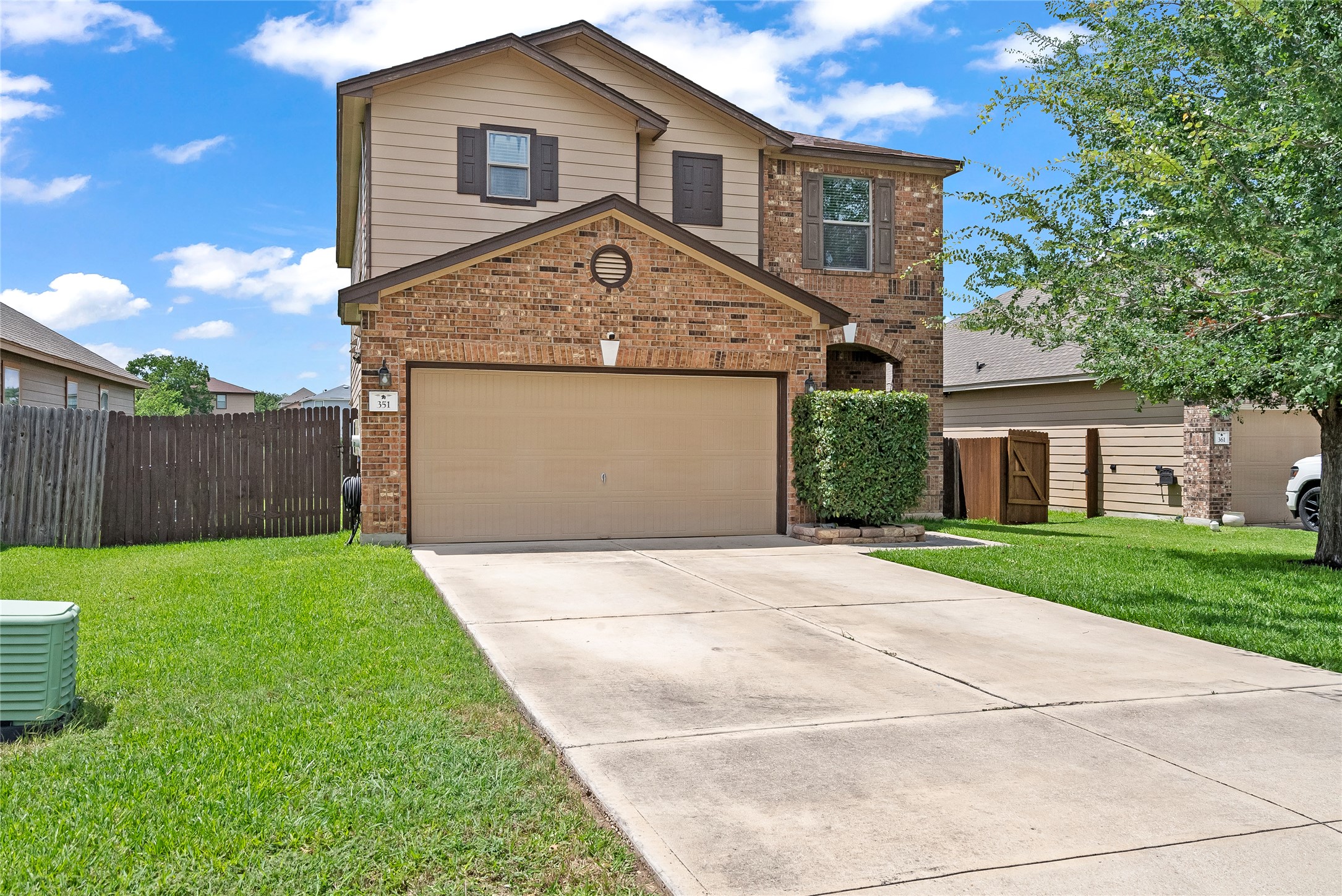 351 New Bridge Dr — photo