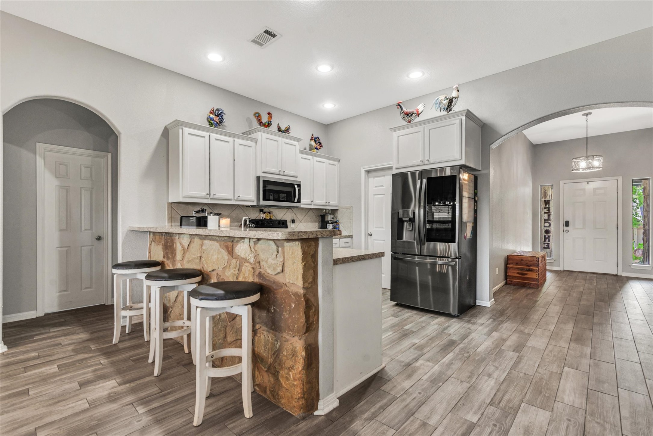 208 Cailin Ct — photo