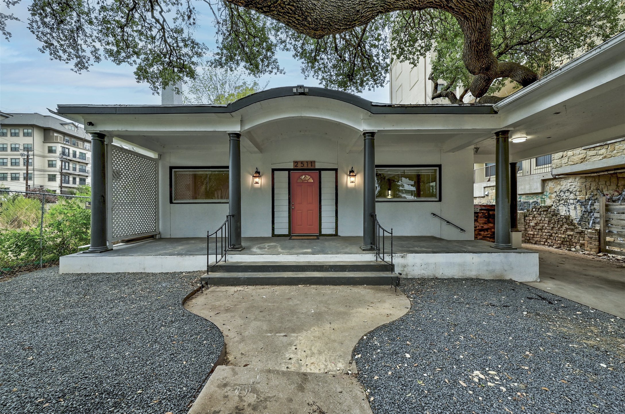 2511 San Gabriel St — photo