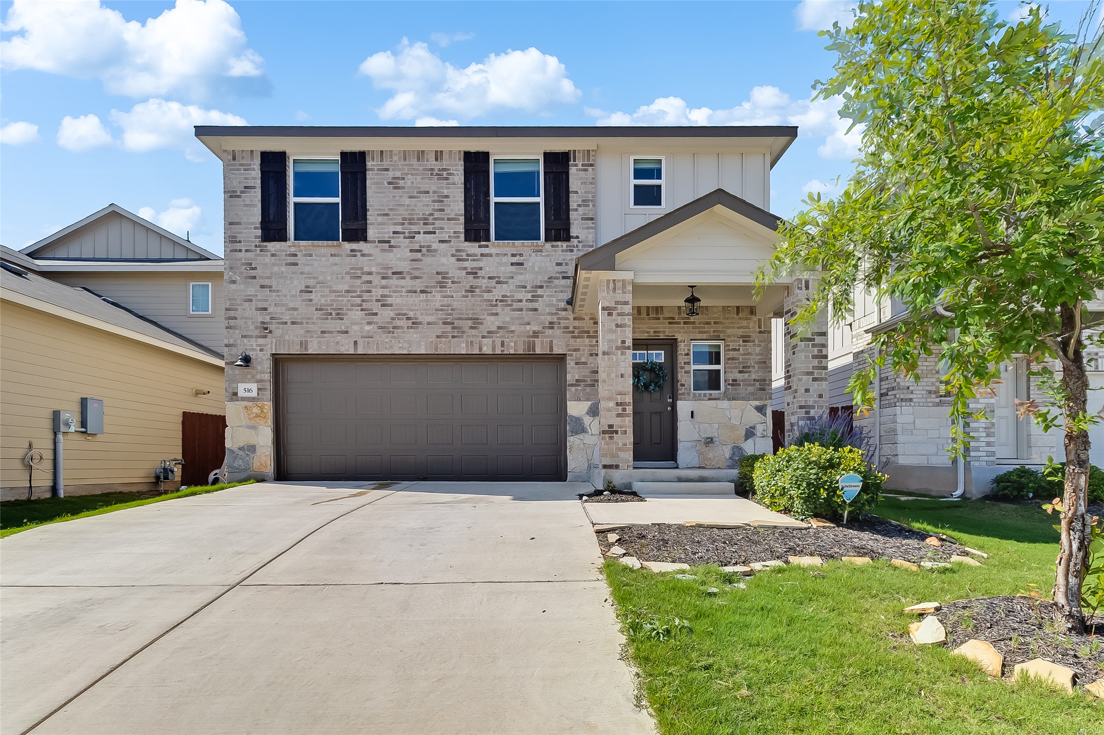 516 Longmount CV — photo