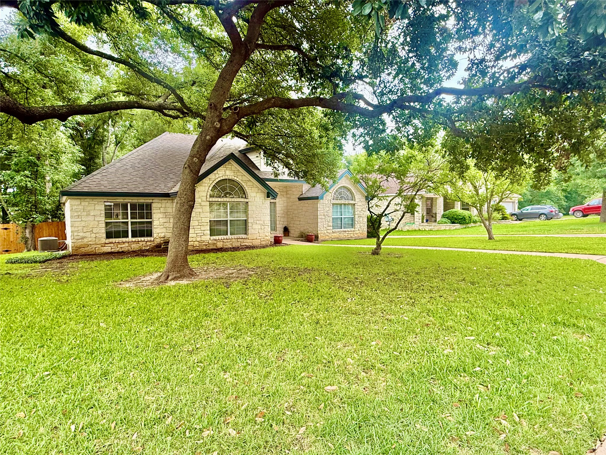 1127 Robin Road, Elgin, TX 78621