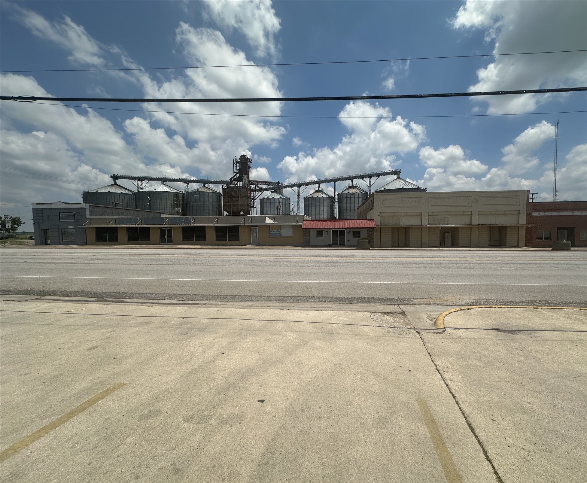 8 W Mesquite Ave — photo