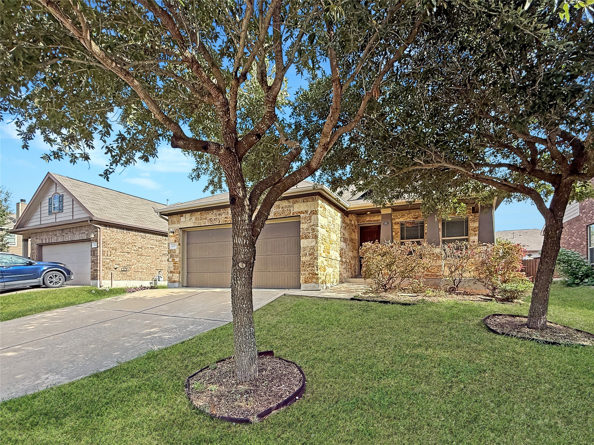 437 Travertine Trl — photo