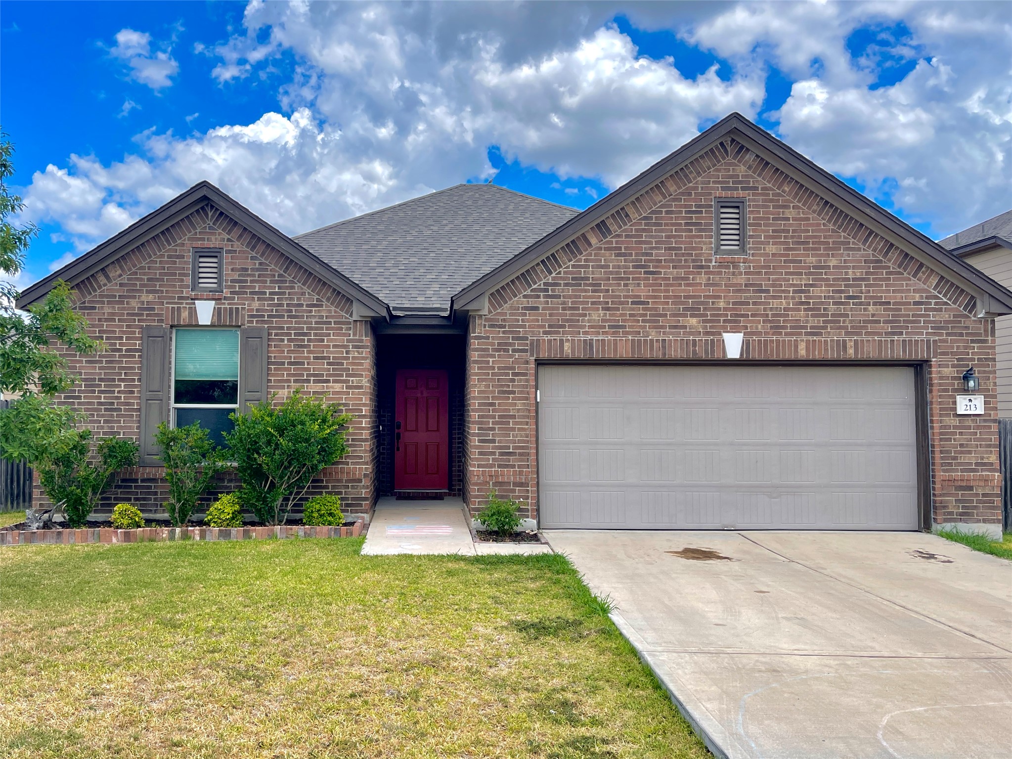 213 Connor Elkins Dr — photo